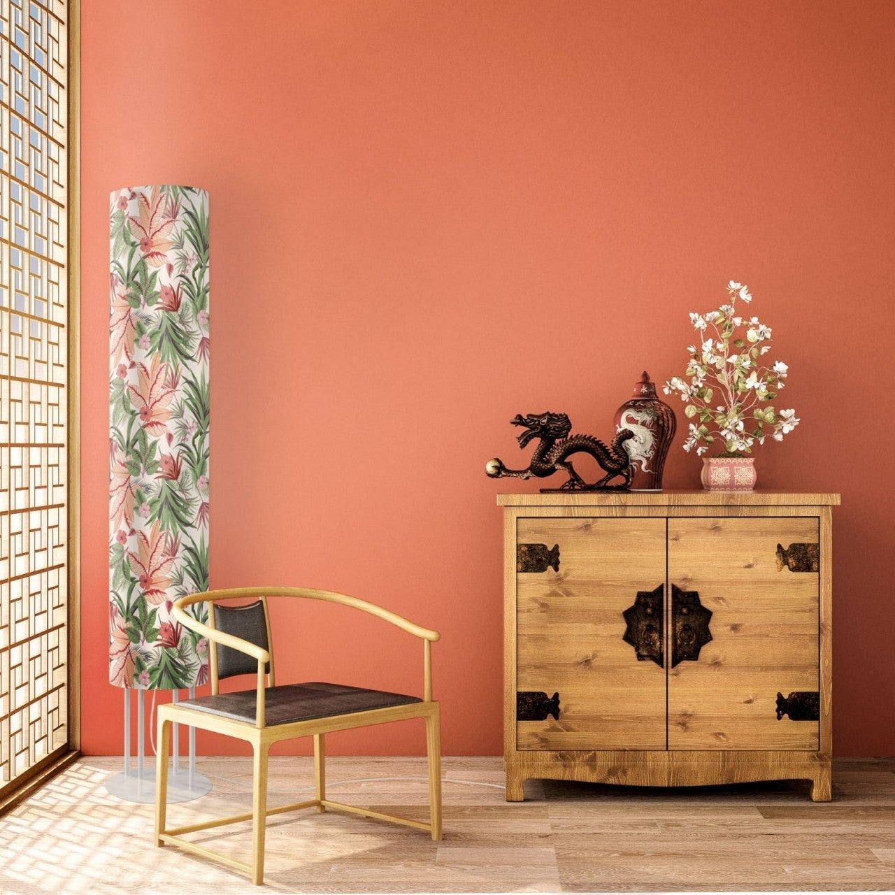 Lámpara de pie con base triangular Mt en metal blanco cm. 27x190h