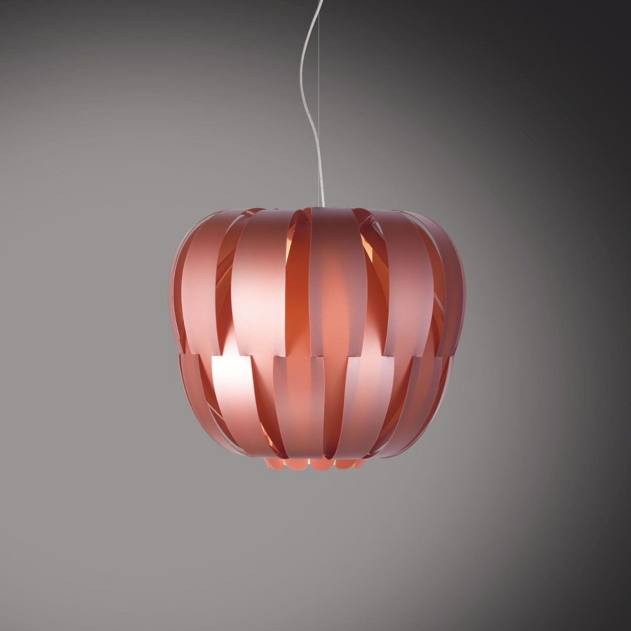 Suspensión de metal rosa en metal cromado cm. 19x16h