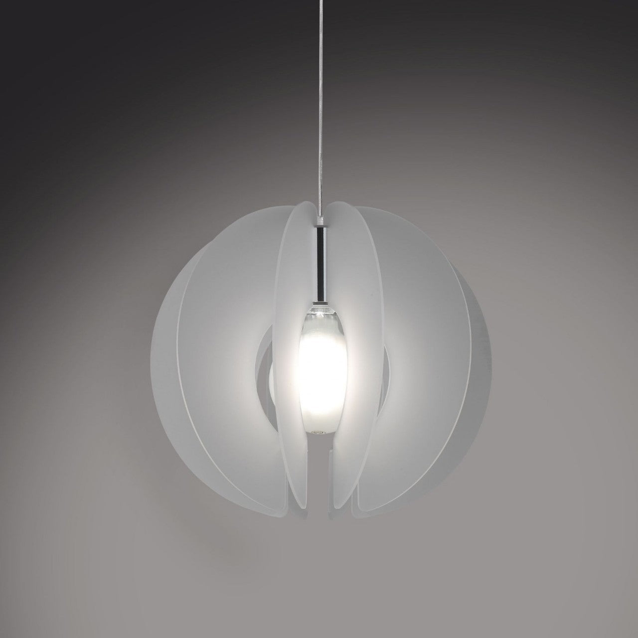 Lámpara de suspensión Sirio en metal cromado satinado Cm. 40x40h