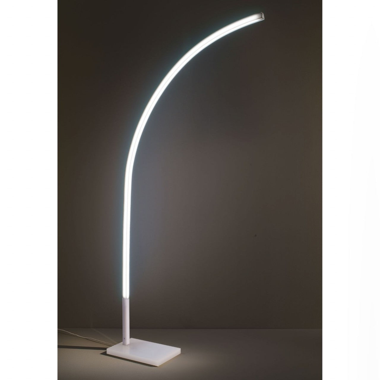 Lámpara de pie de metacrilato blanco opalino cm. 70x24x192h