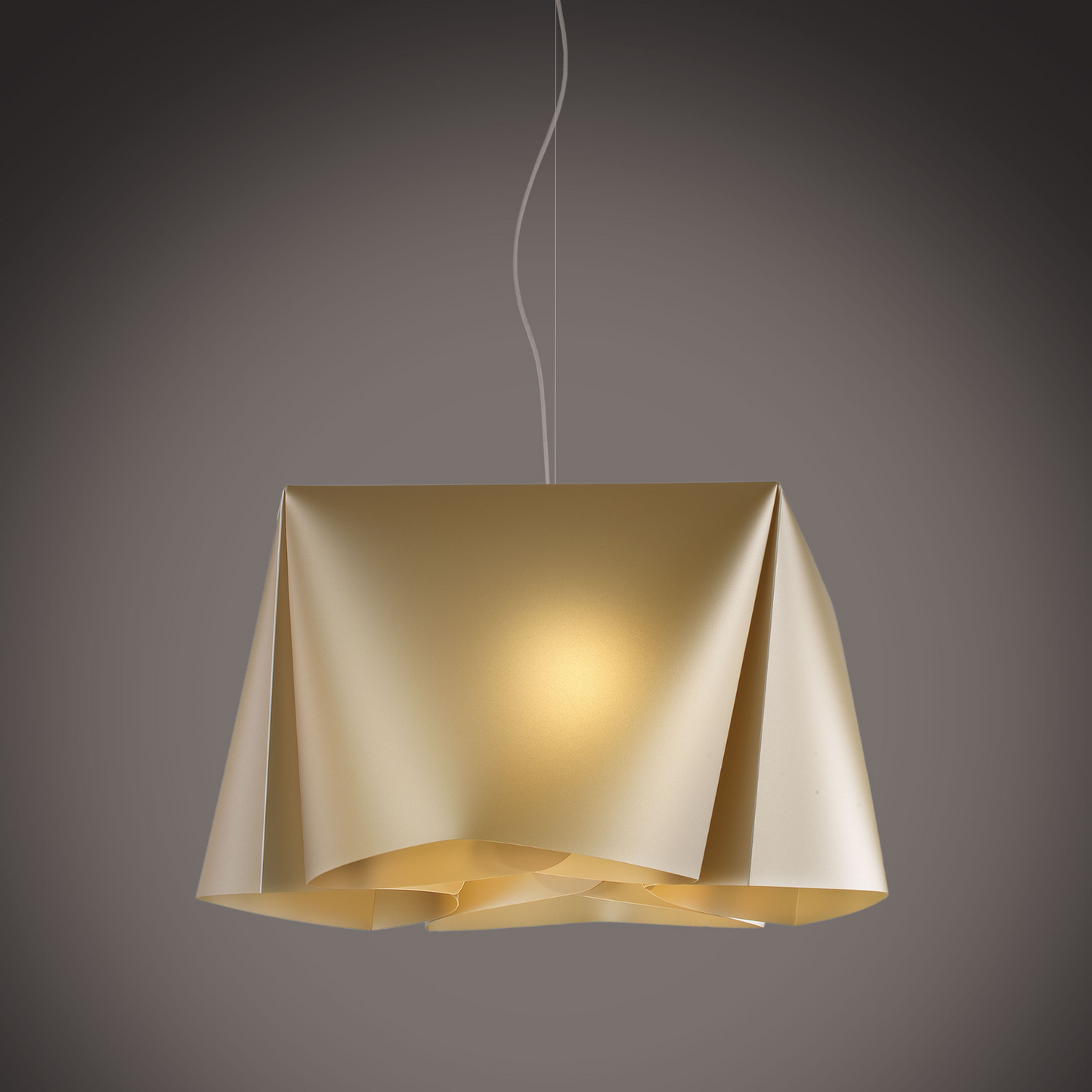 Nueva Suspensión Dorada en Metal Cromado Cm. 45x21h