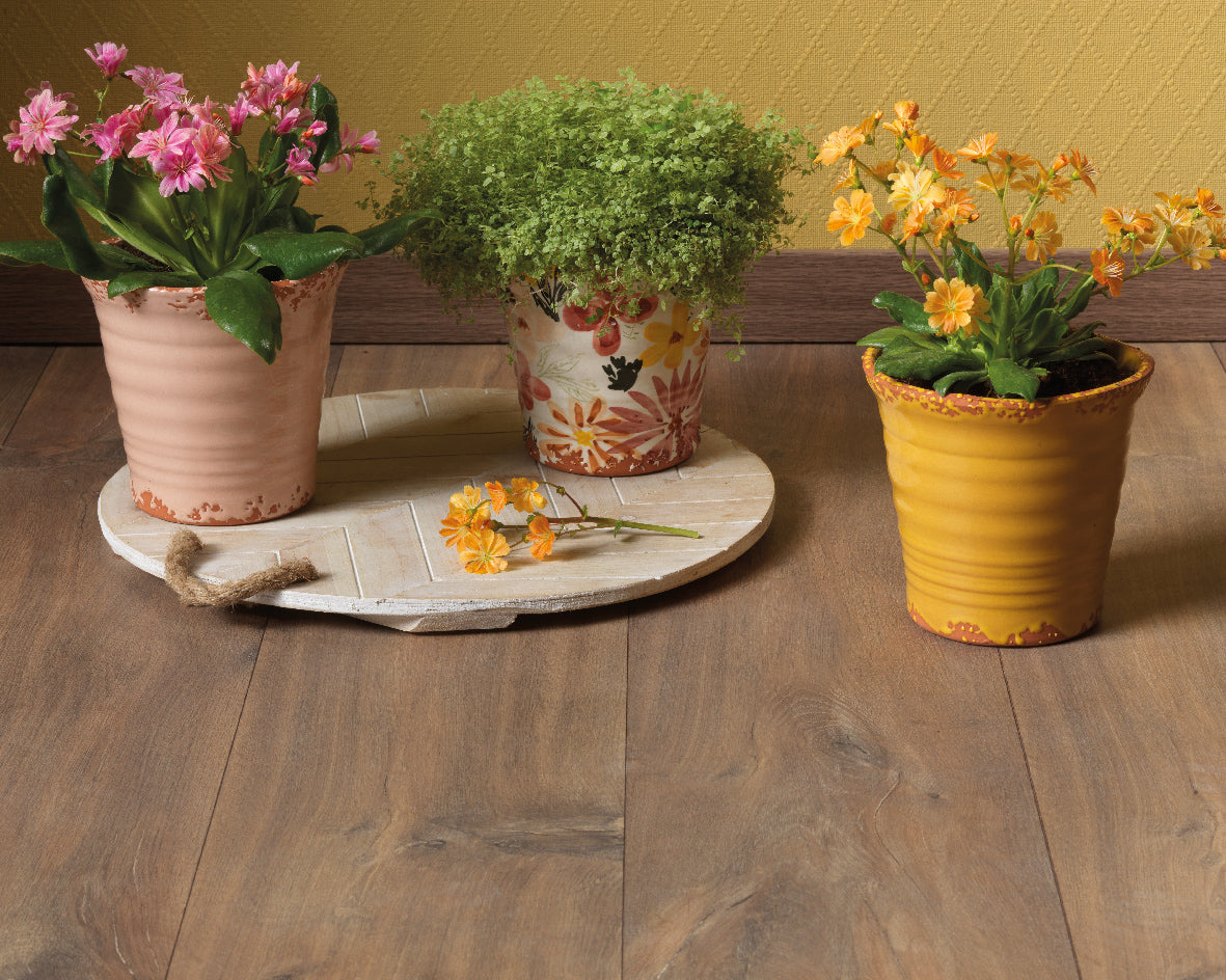 Jardinera de terracota decorada a mano