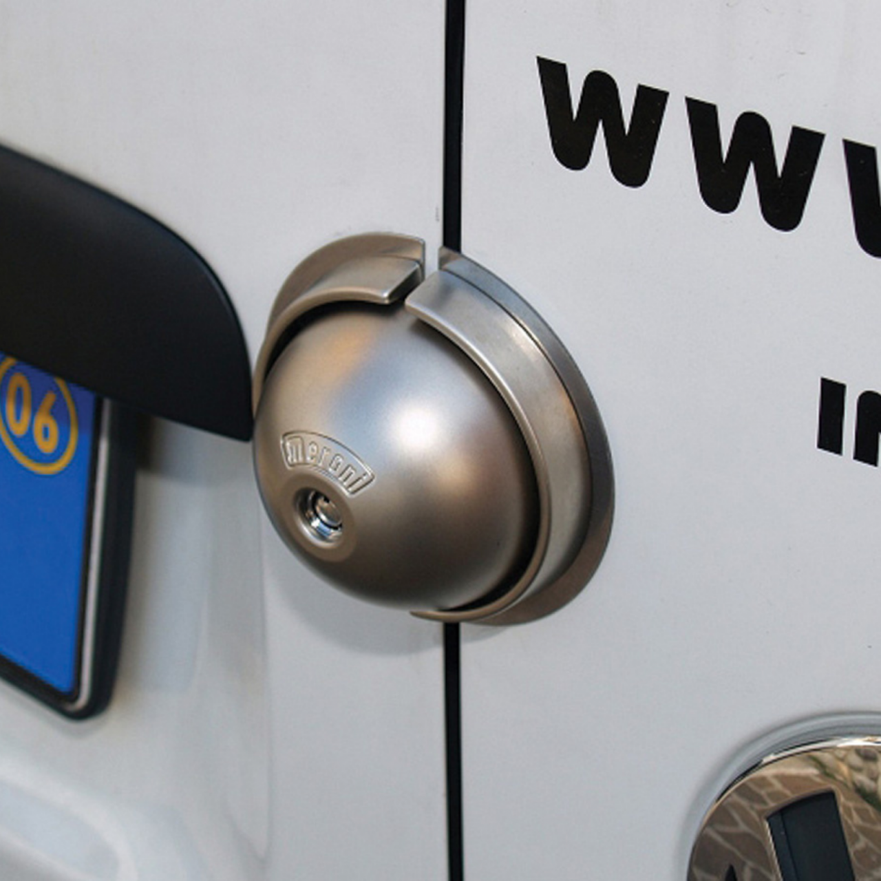 Par de Candados UFO Metálicos para Vehículos