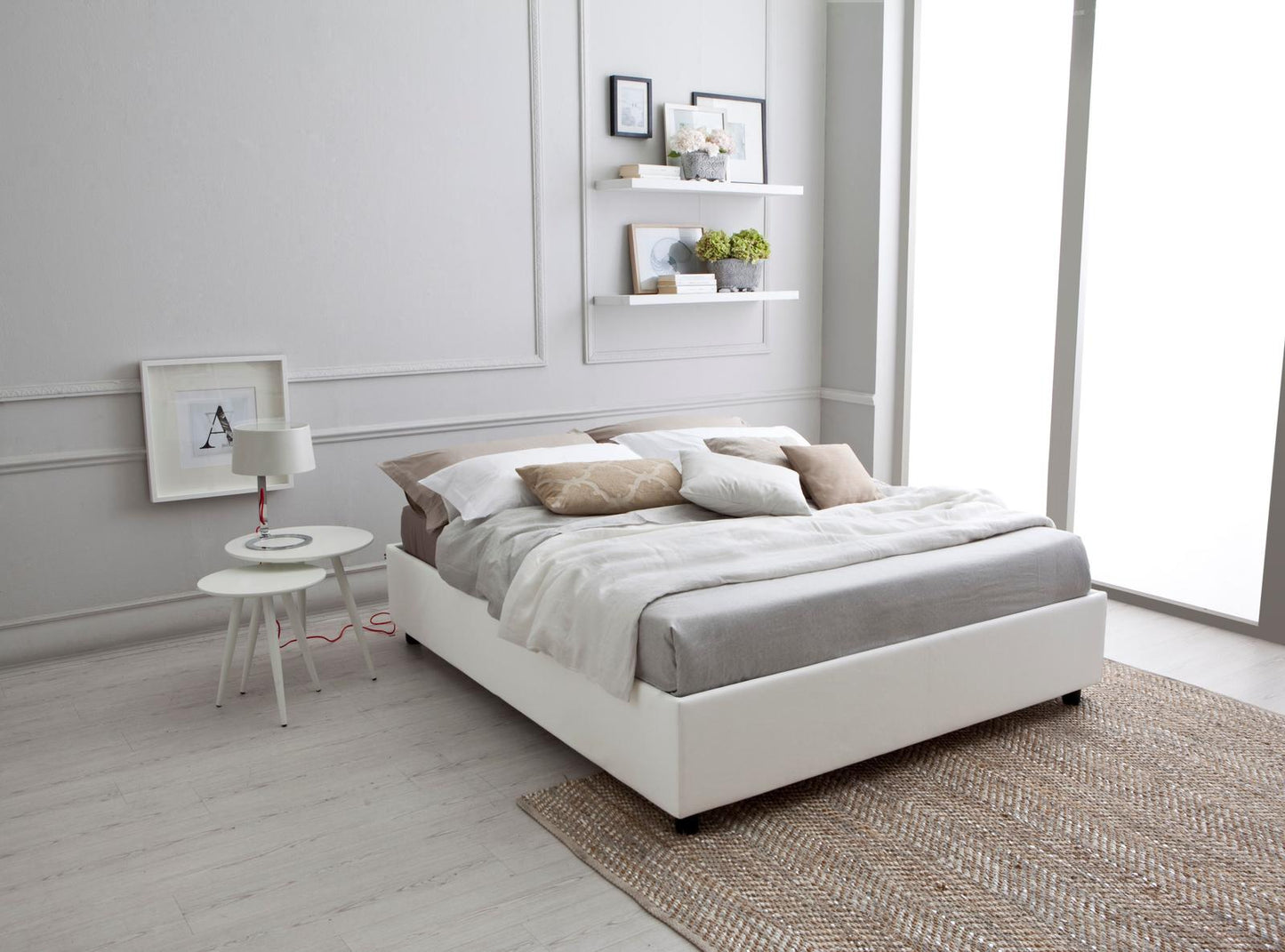 Cama individual con estructura de madera y polipiel blanca 168x205x26h cm