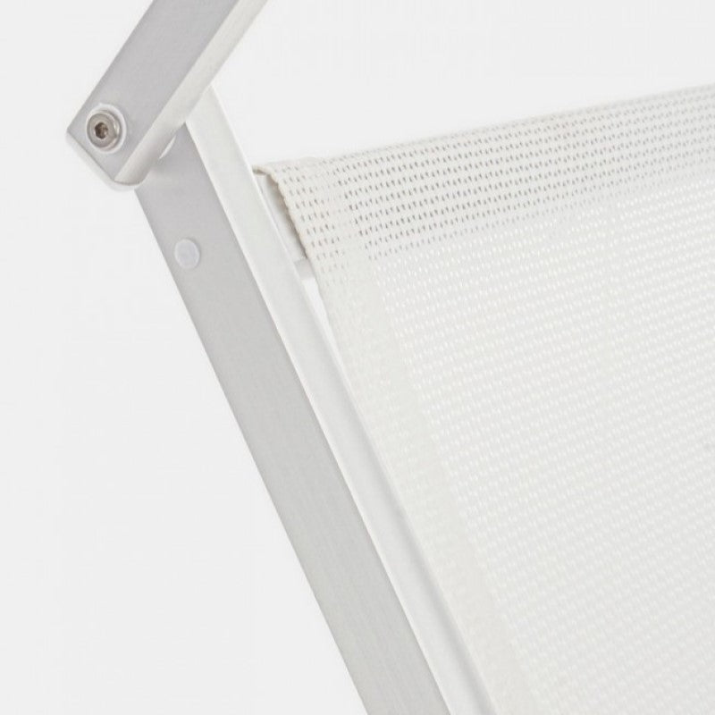 Tumbona de exterior blanca