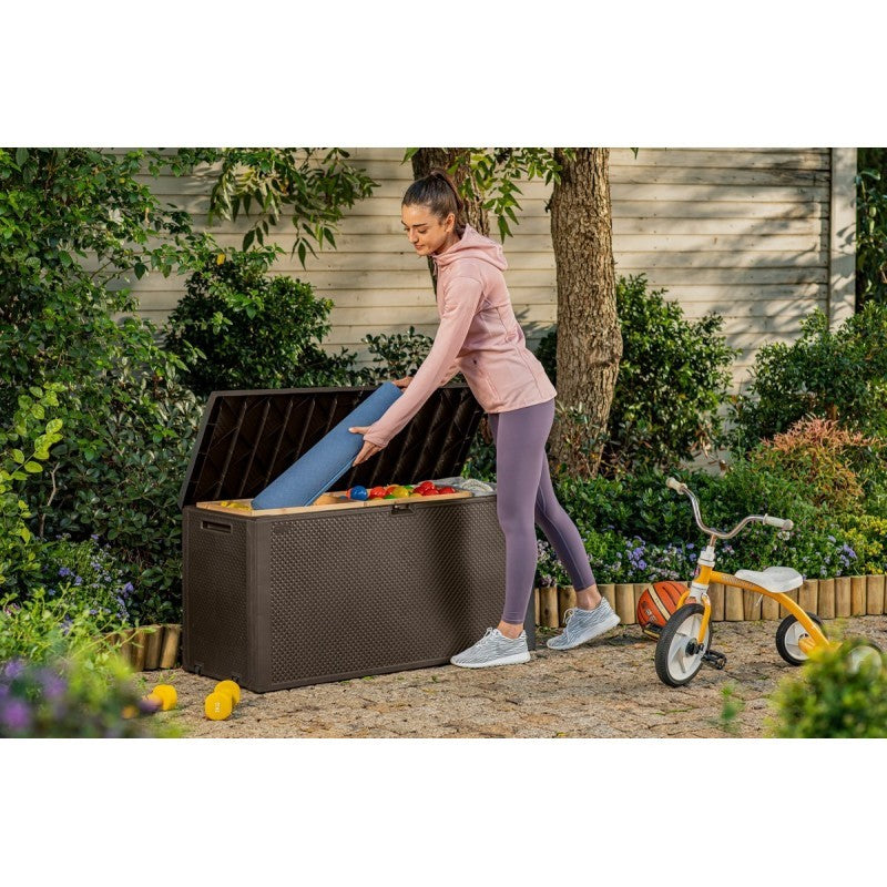 Baúl de resina con acabado tejido de malla marrón EMILY 118x45xh.57 cm