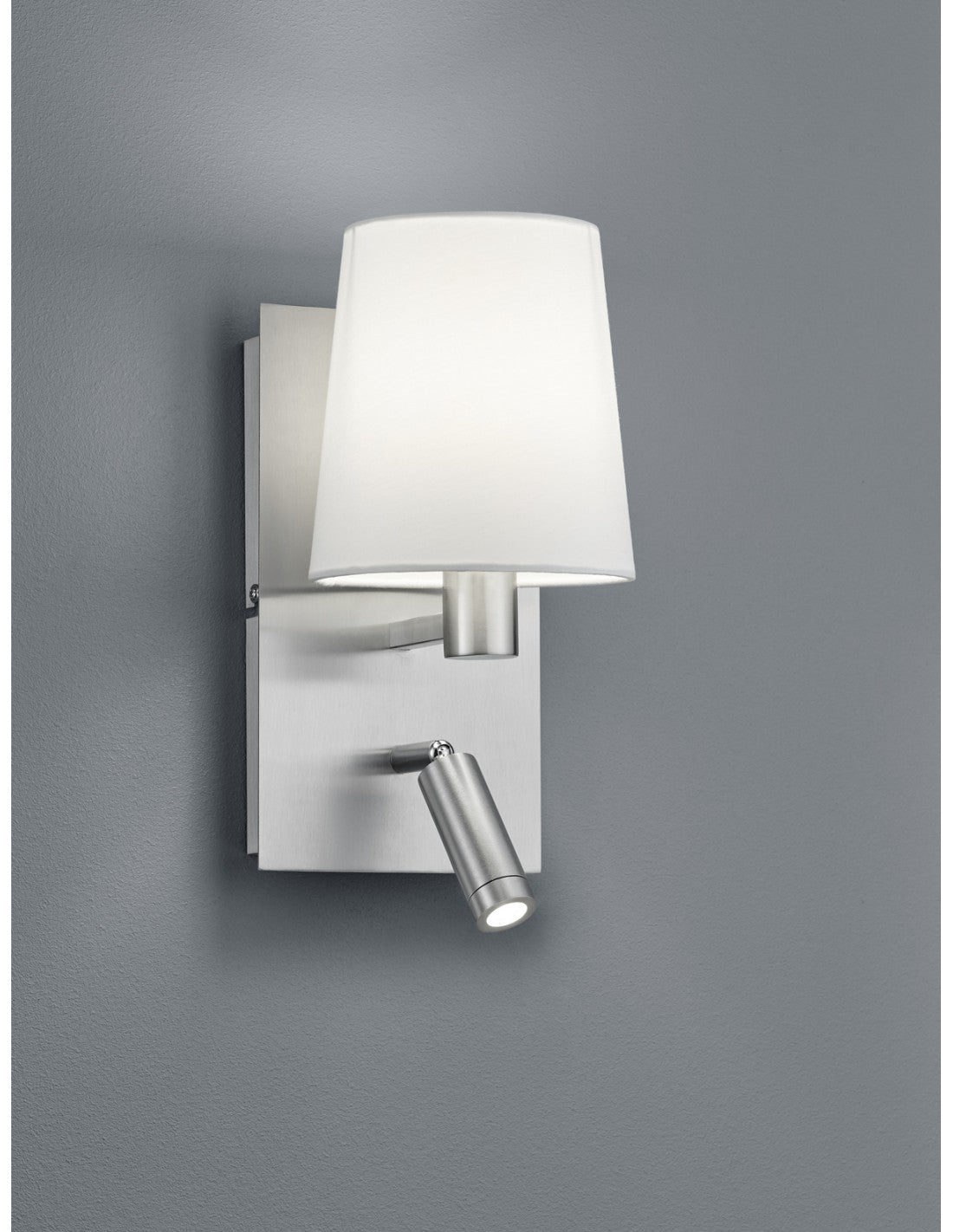 Aplique moderno con pantalla blanca y foco LED Marriot Nickel Trio Lighting