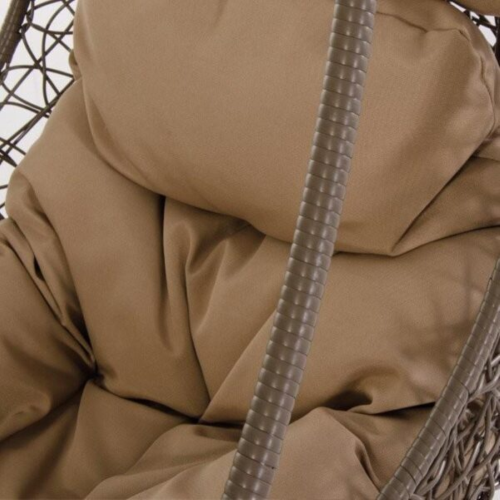 Poltrona pensile in rattan intrecciata 110 x 110 x 195h cm