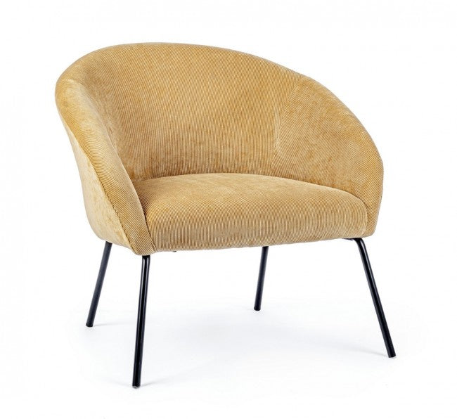 Sillón de terciopelo amarillo con estilo de diseño.