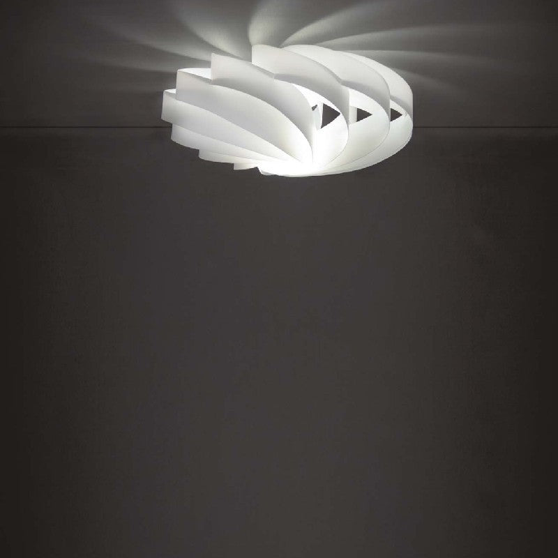 Lámpara de techo FLAT blanca de cinco luces diámetro 100x h50cm