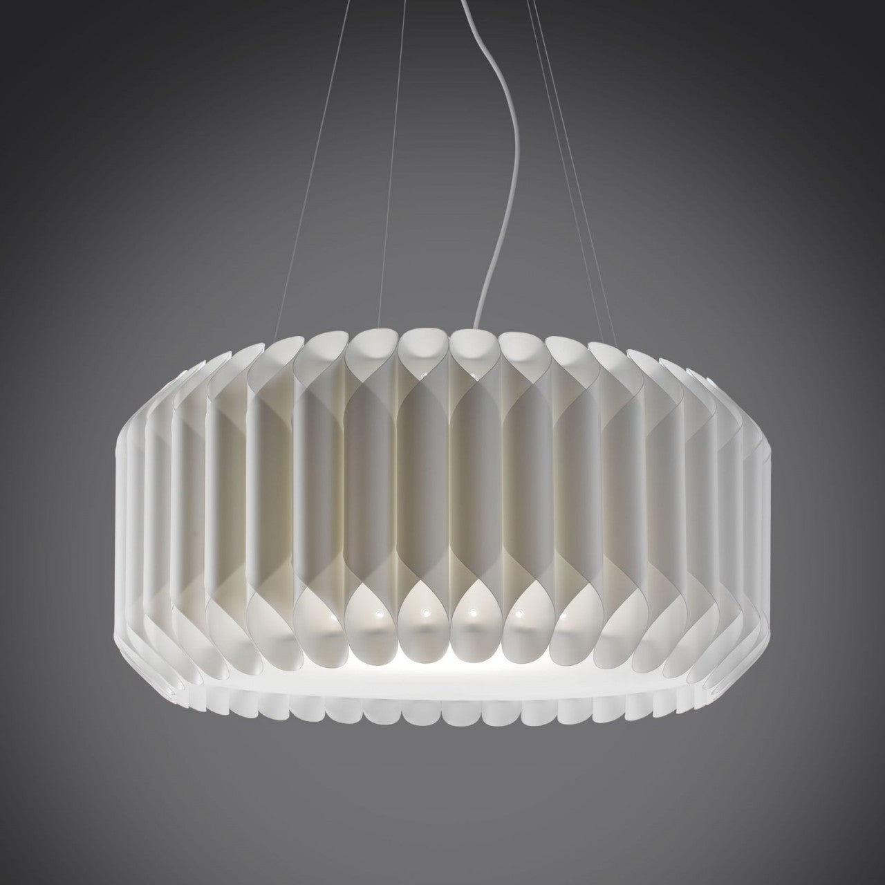 Suspensión blanca en metal cromado cm. 60 x 31h