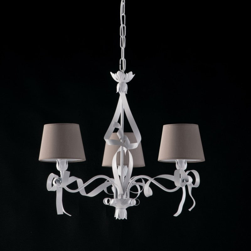 Lámpara de araña de hierro lacado en blanco con decoración shabby, 3 luces