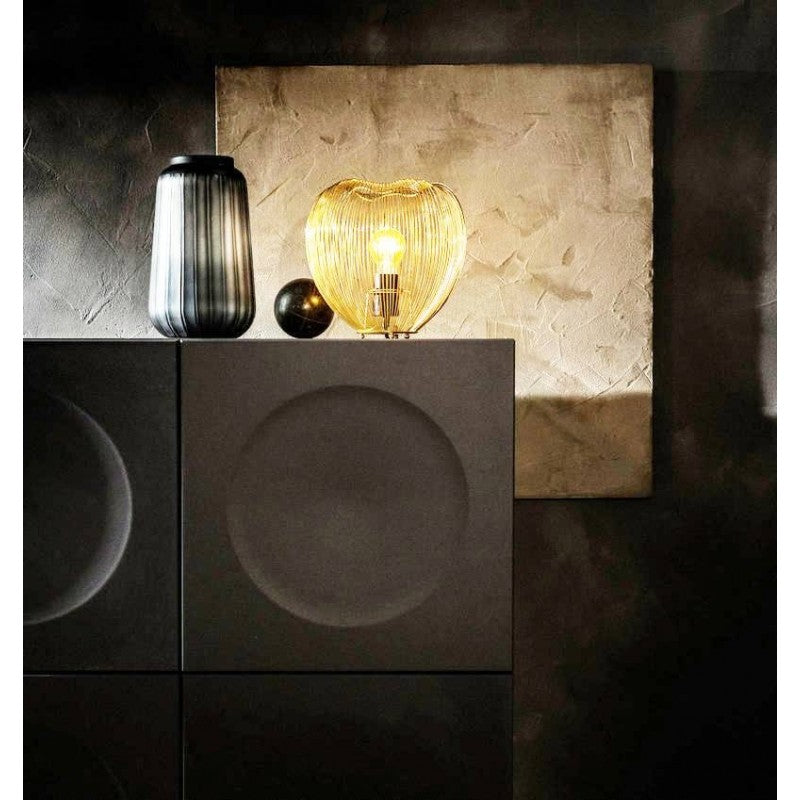 Lámpara de mesa de latón pulido de estilo moderno 25 cm h