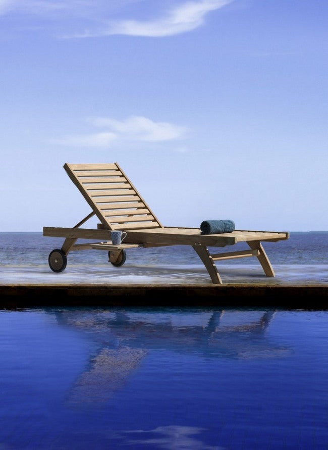 Tumbona con ruedas de Teca