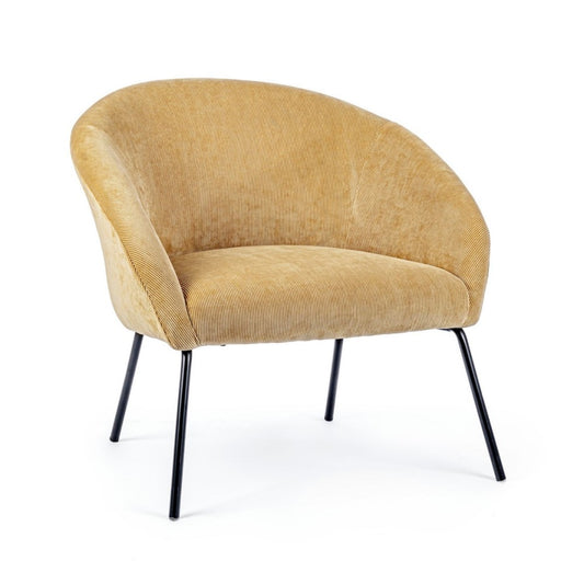 Sillón de terciopelo amarillo con estilo de diseño.