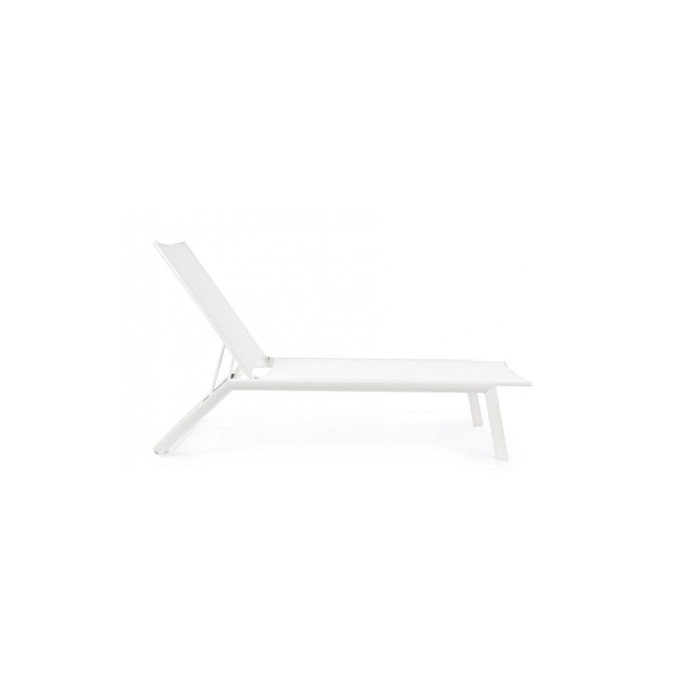 Tumbona Cruise de aluminio con ruedas blancas.