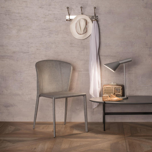 4x Silla en símil piel y asiento gris claro 49x56x82h cm