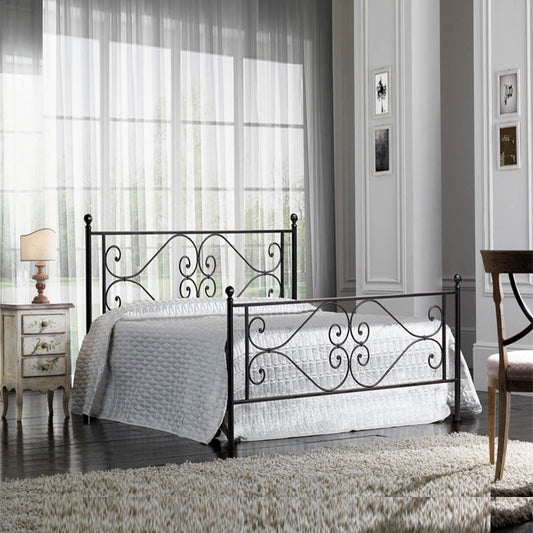 Cama Florence tamaño queen de hierro con pie de cama negro