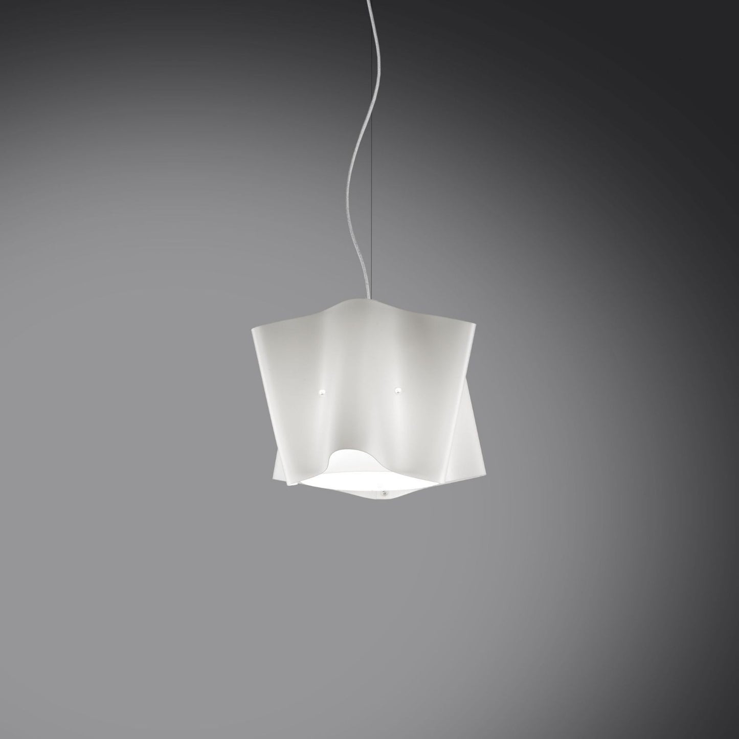 Suspensión blanca en metal cromado cm. 25 x 25h