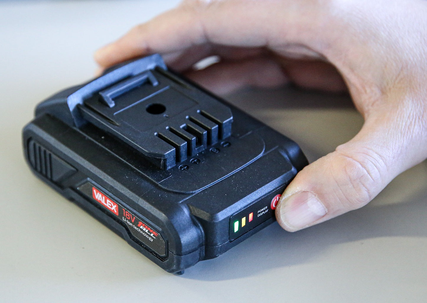 Valex Repuesto Cargador Batería Taladro Destornillador Litio 18V 1.5-2.0Ah (Batt. 18V-1.5Ah)