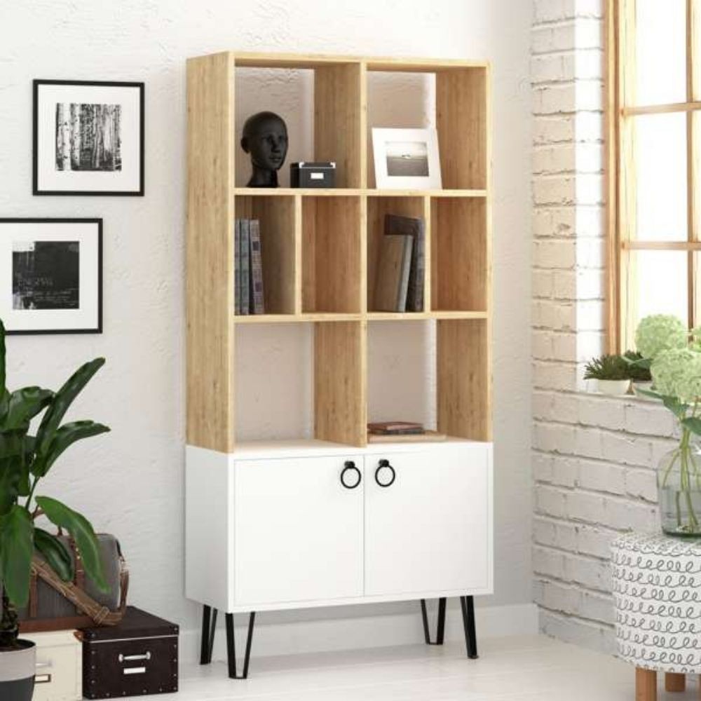 Librería Bene con puertas de roble blanco.