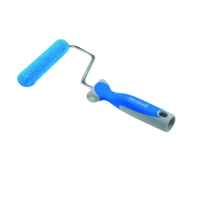 Mini rodillo ergonómico Nespoli con mango corto de 11 cm.