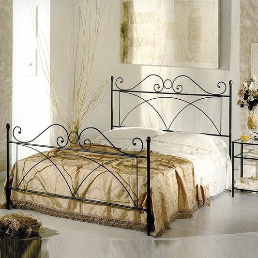 SABRINA cama queen de hierro negra con pie de cama 126x208x h128 cm
