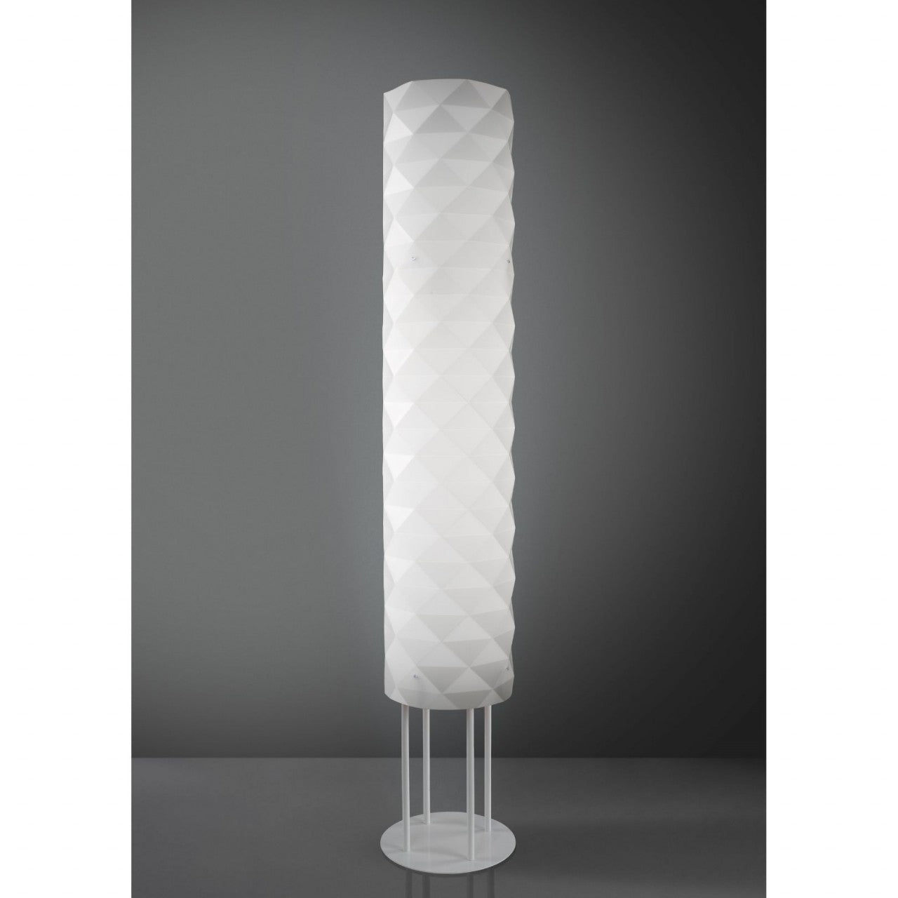 Lámpara de pie con base blanca de metal 27 x 155h