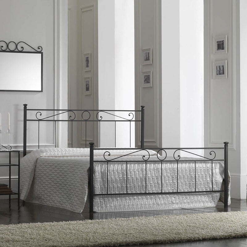 Cama doble de hierro con pie de cama Negro TEVERE 166x208x h117 cm