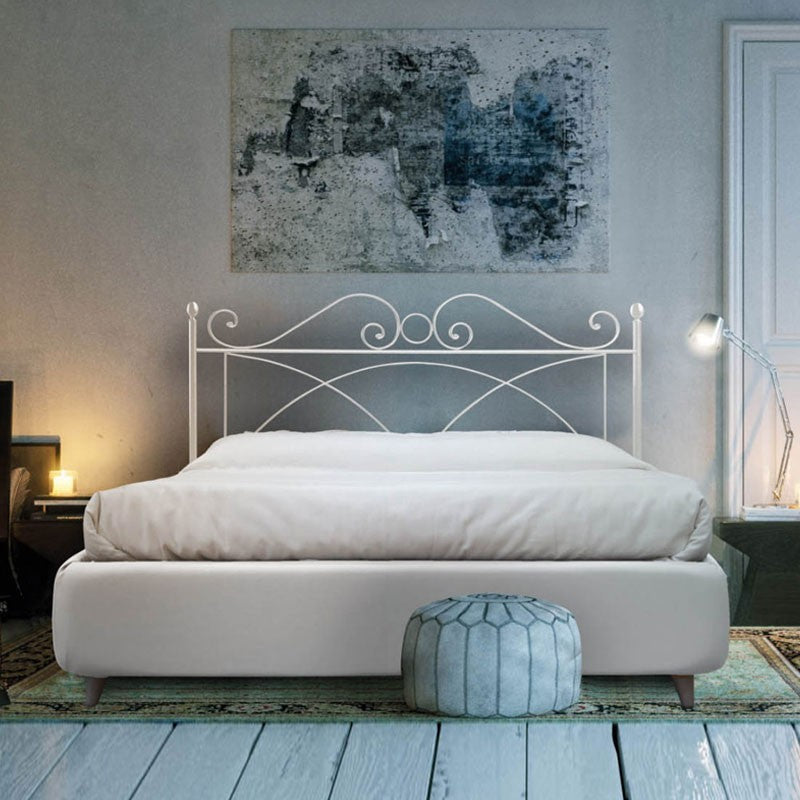 Cama doble de hierro con estructura de cuero ecológico SABRINA Blanco 166x208x h128 cm