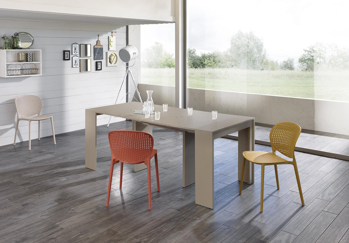 Consola extensible antirrayas en MDF lacado gris tórtola 90x42,5/302,5x76h cm