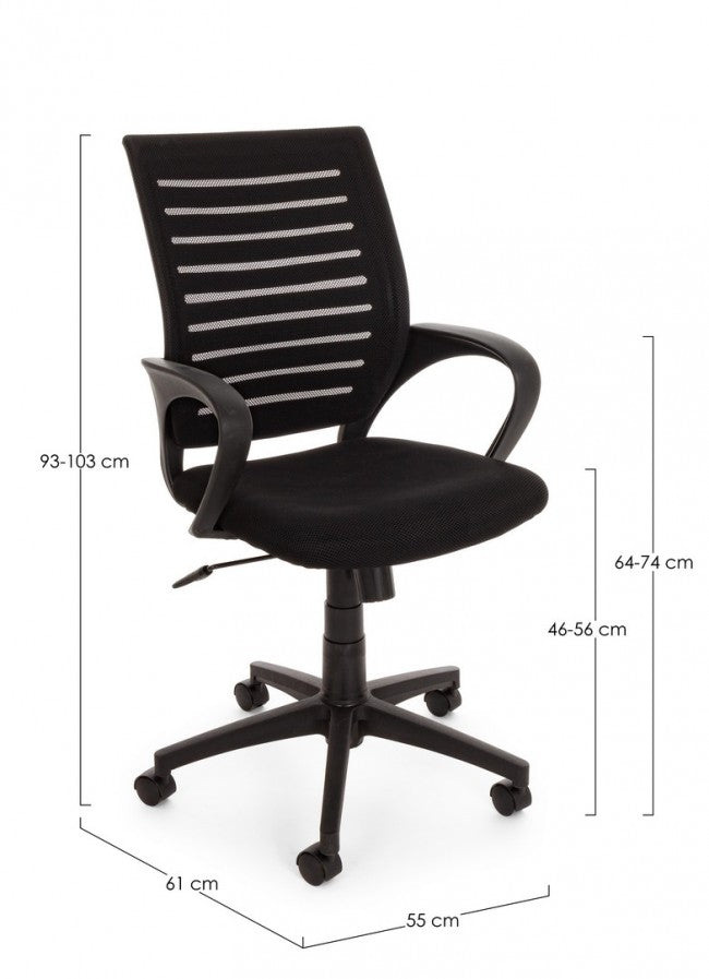 Silla de oficina negra con ruedas y reposabrazos.