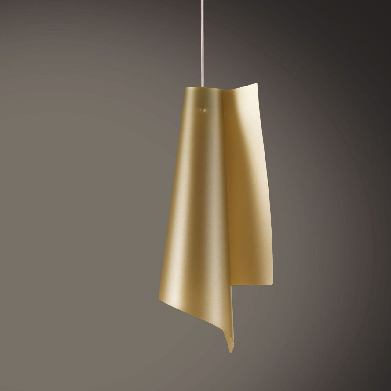 Nueva Suspensión Dorada en Metal Cromado Cm. 27x68h