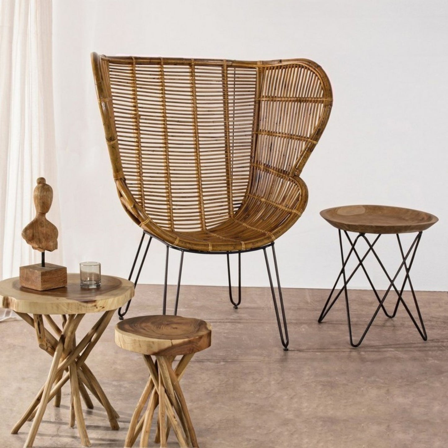 Mesa de centro de madera cm. 56 x 56