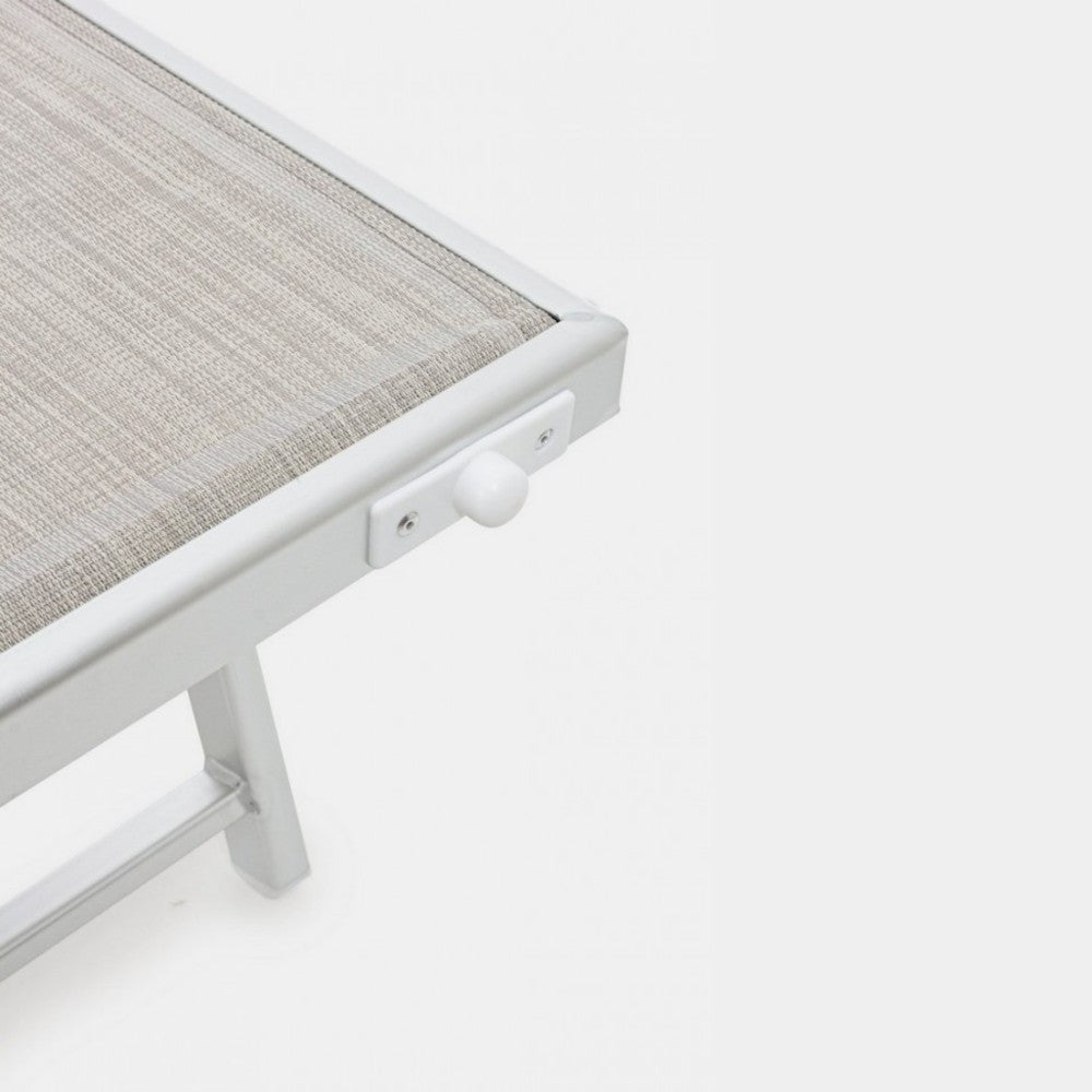 Tumbona plegable OCEAN en aluminio gris.