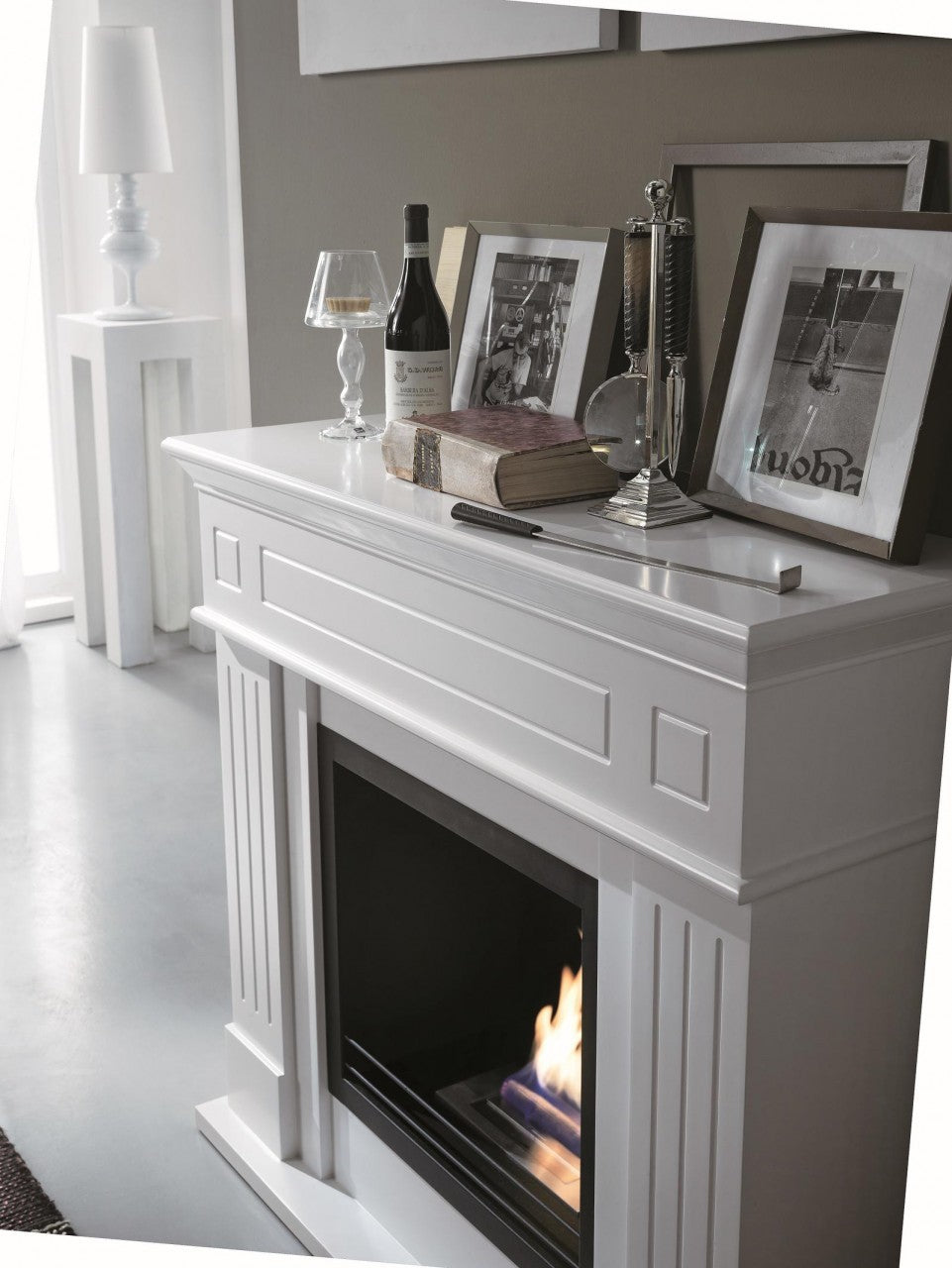 Biochimenea de diseño de suelo de bioetanol blanco 102 x 37 xh 110 cm