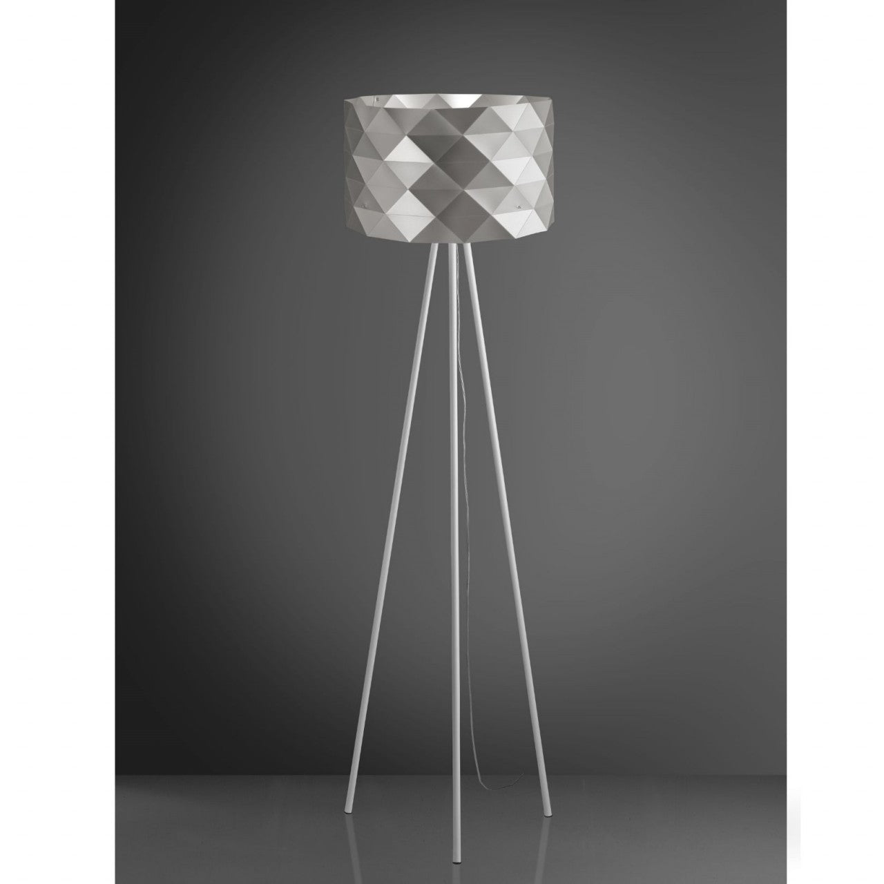 Soporte Trípode Plata En Metal Cm. 40x146h