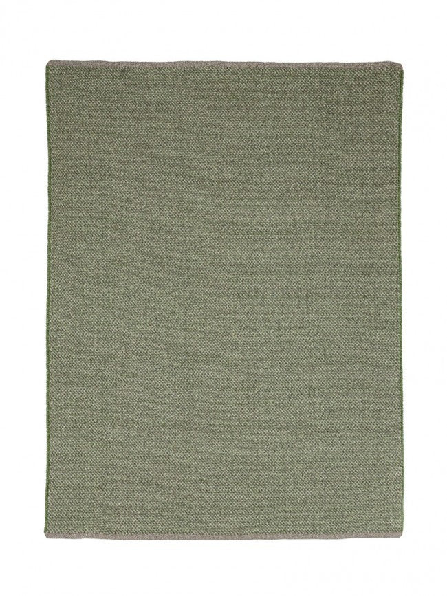 Alfombra de exterior verde en fibra sintética hecha a mano 170x240