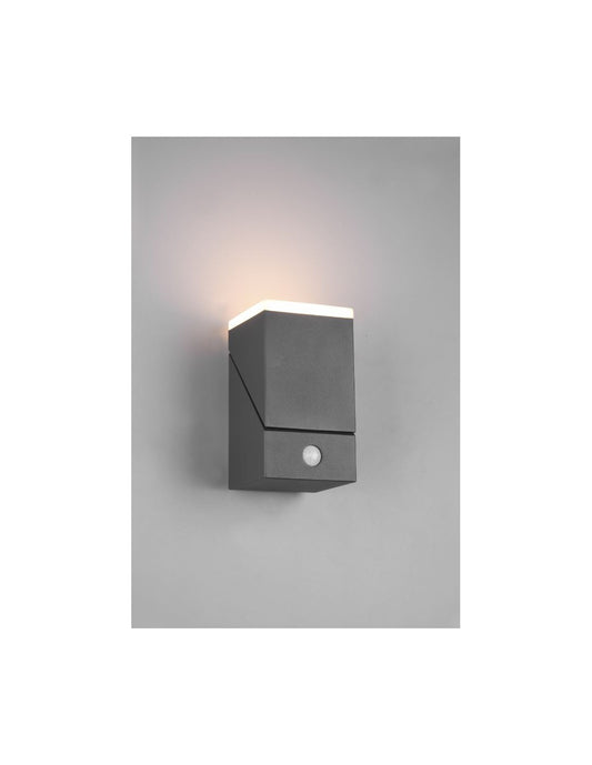 Avon Aplique LED ajustable Aluminio antracita IP54 Sensor de movimiento Trio Lighting