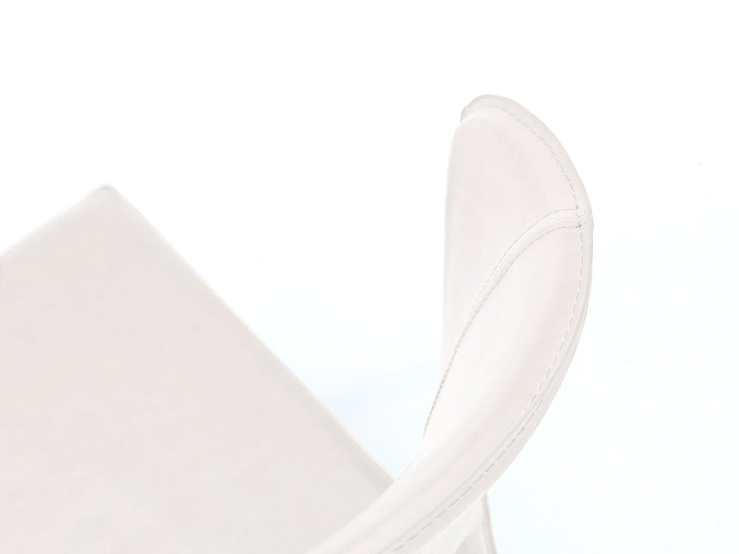 4x Silla en símil piel y asiento blanco 49x56x82h cm