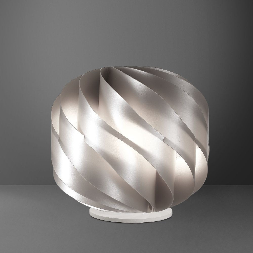 Lámpara de mesa LAP plateada en plástico cm. 40x39h
