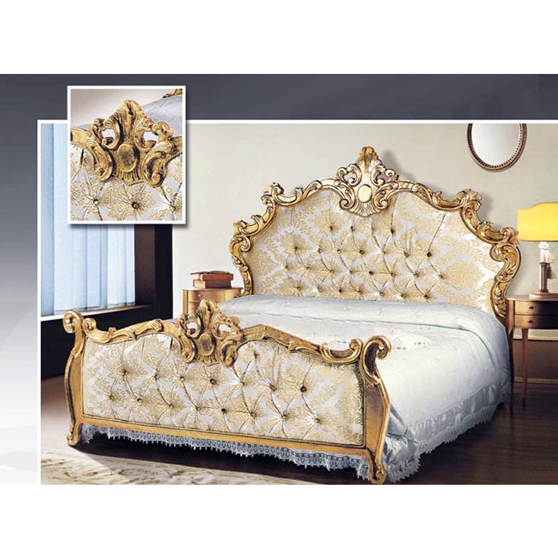 Cama doble con cabecero barroco y pie de cama en tejido damasco 172x212xh.165 cm
